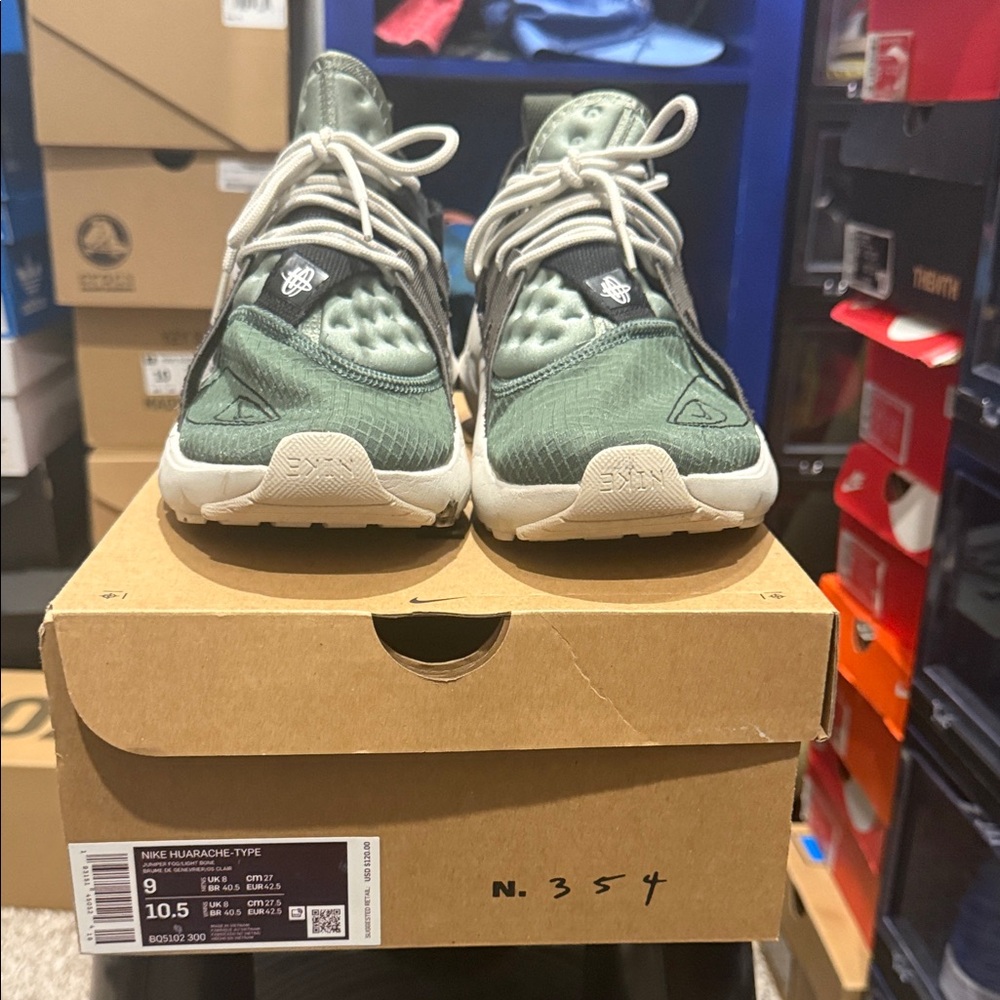 Nike Kids Huarache-Type Green Sneakers